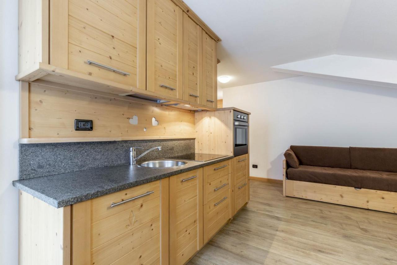 Stella Alpina Apartment Campitello di Fassa Luaran gambar
