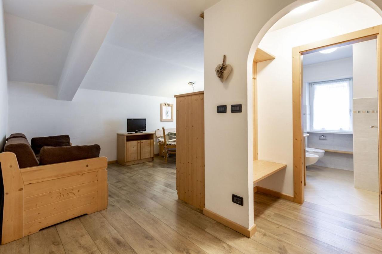 Stella Alpina Apartment Campitello di Fassa Luaran gambar