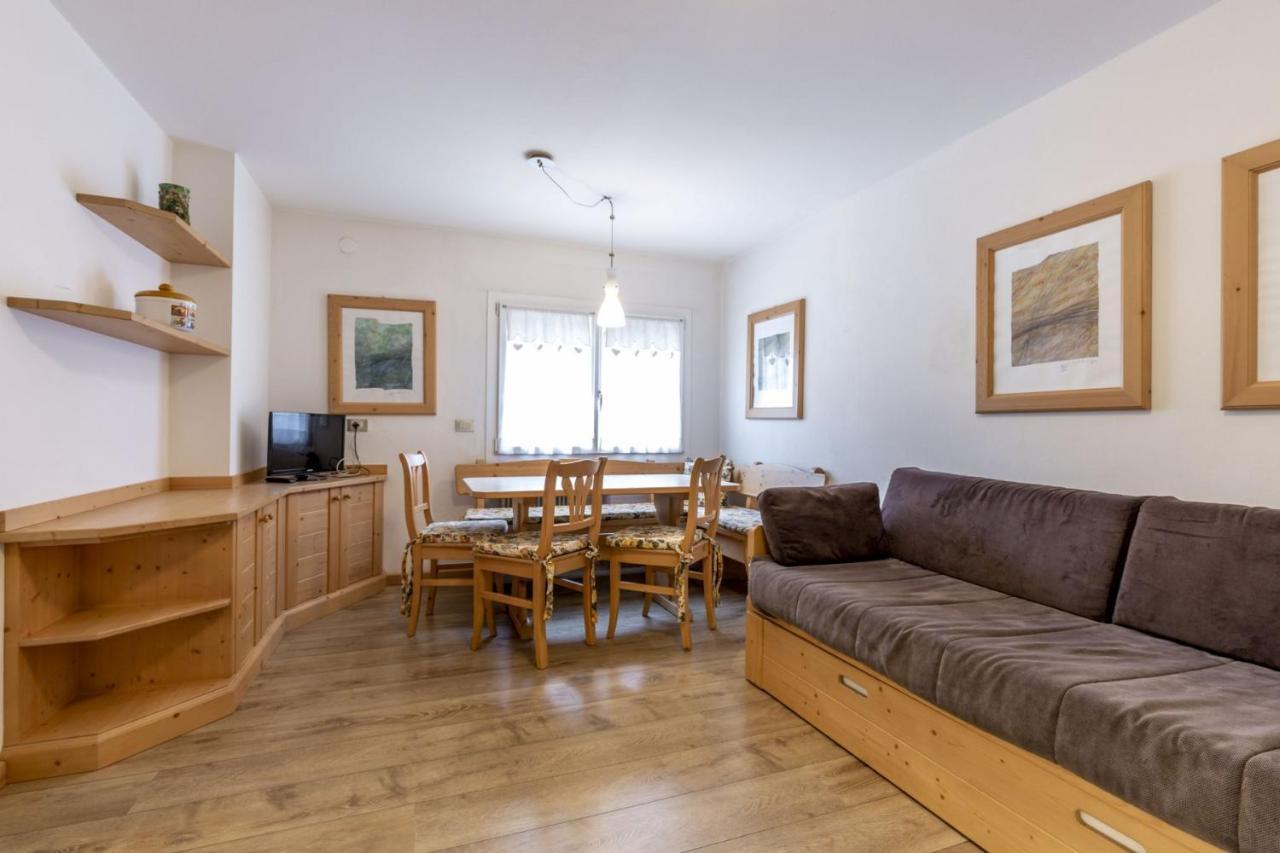 Stella Alpina Apartment Campitello di Fassa Luaran gambar
