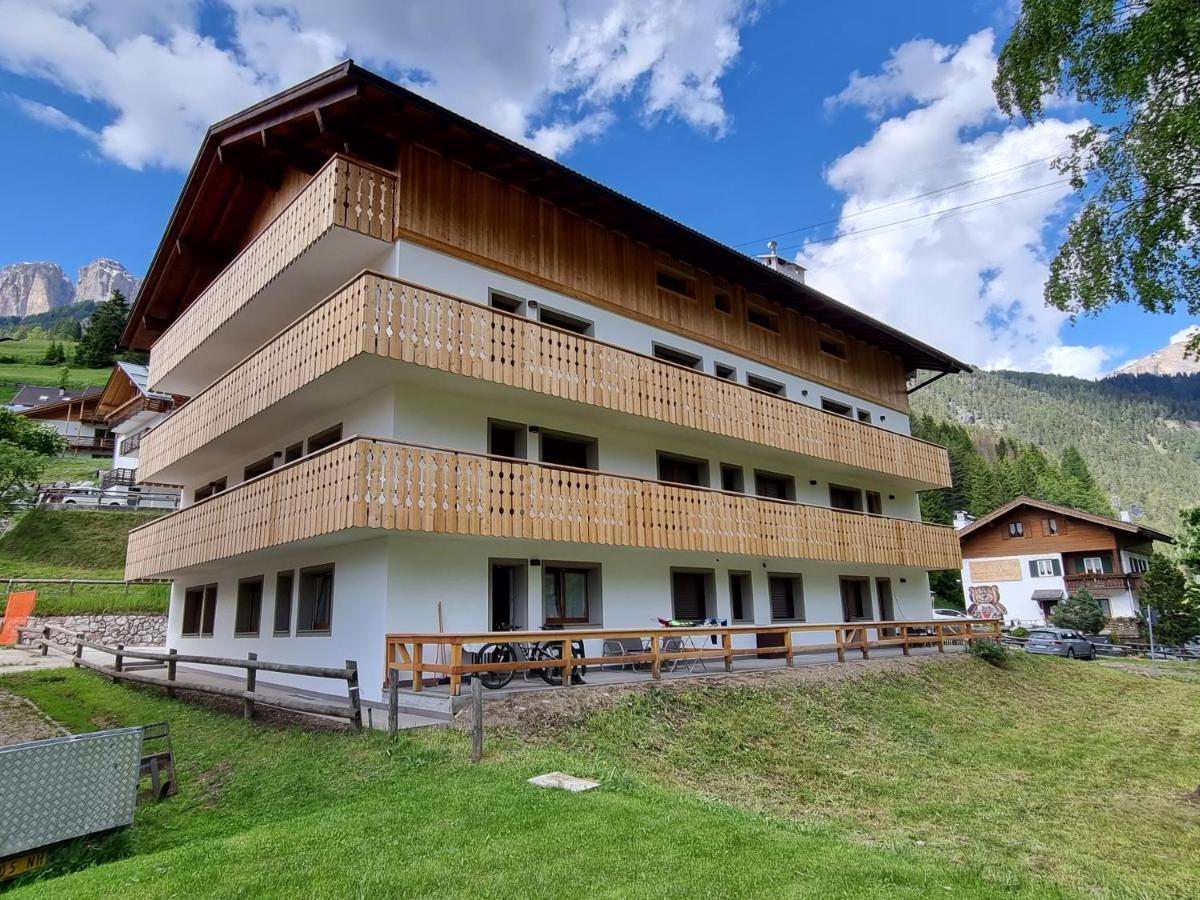 Stella Alpina Apartment Campitello di Fassa Luaran gambar
