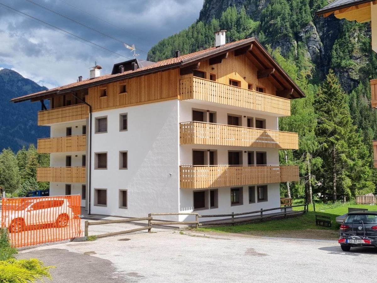 Stella Alpina Apartment Campitello di Fassa Luaran gambar