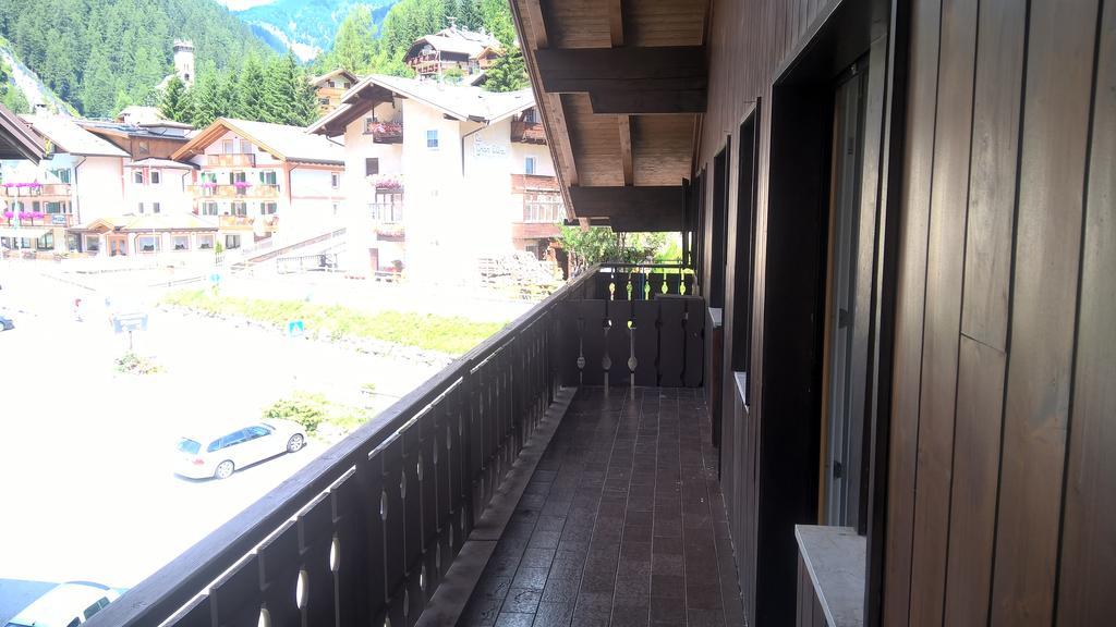 Stella Alpina Apartment Campitello di Fassa Luaran gambar
